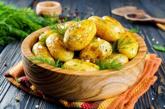 Молодой картофель: польза и рецепты на заметку