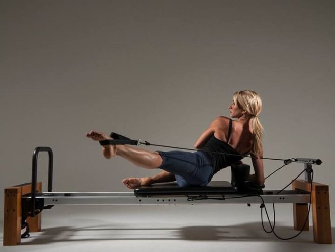 Пилатес-реформер: за что его обожают звезды