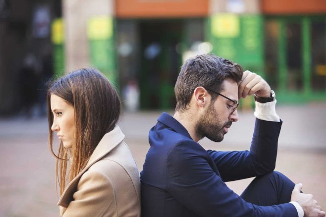 Зеркало для двоих: Почему мы разочаровываемся в тех, кого когда-то боготворили